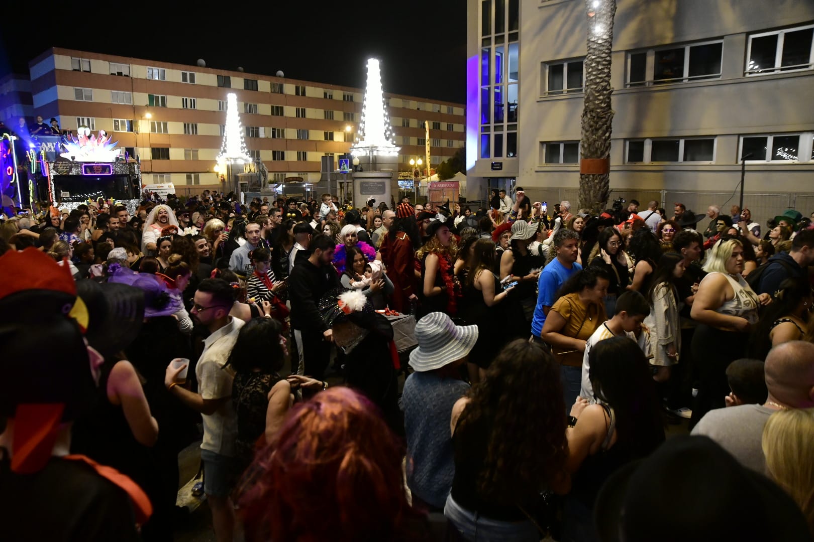 El entierro de la sardina cierra el carnaval de Las Palmas de Gran Canaria