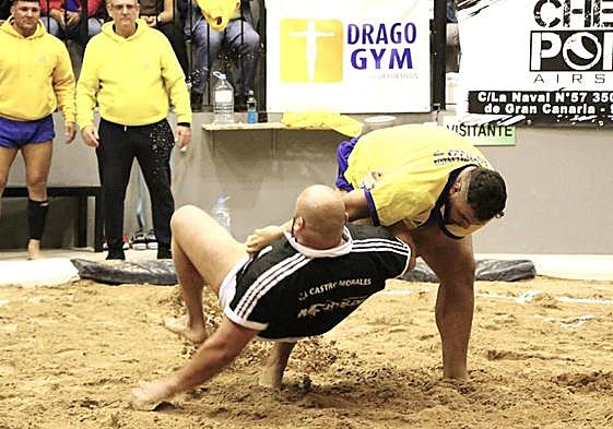 Efraín Guedes pudo con Aco Sánchez.