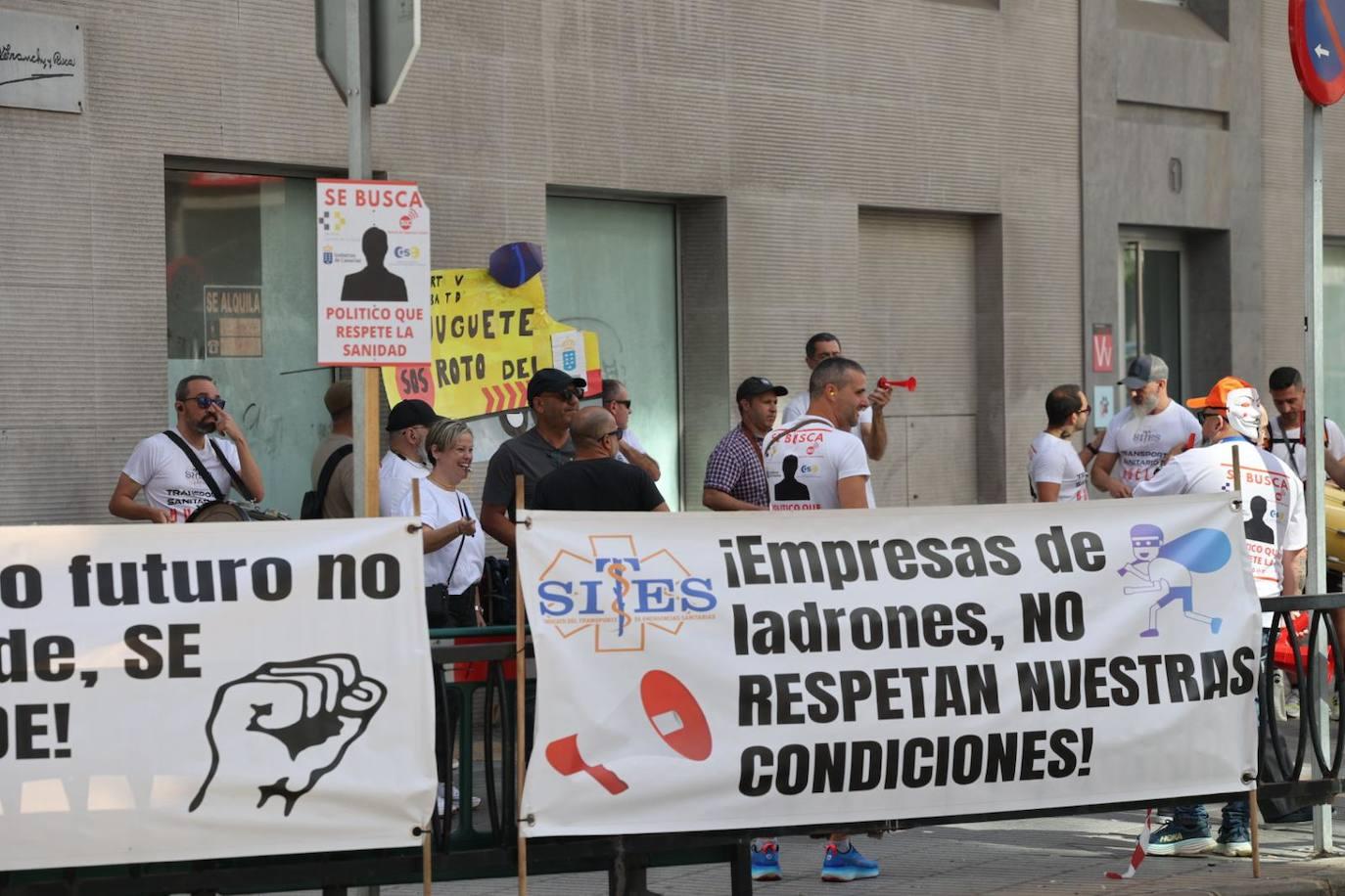La manifestación del Transporte Sanitario no Urgente, en imágenes