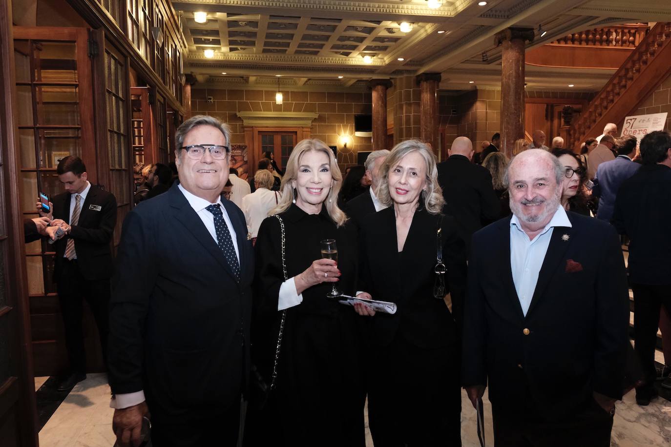 El inicio de la temporada de ópera en el Teatro Pérez Galdós, en imágenes