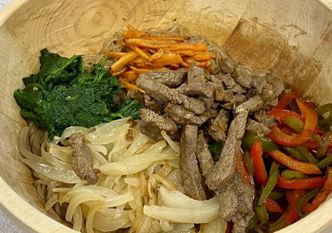 Añadimos las verduras y la carne