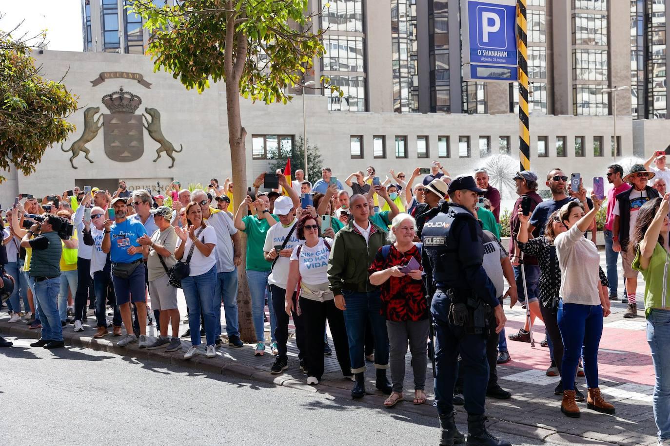 La tractorada toma la capital grancanaria en protesta por la situación del campo