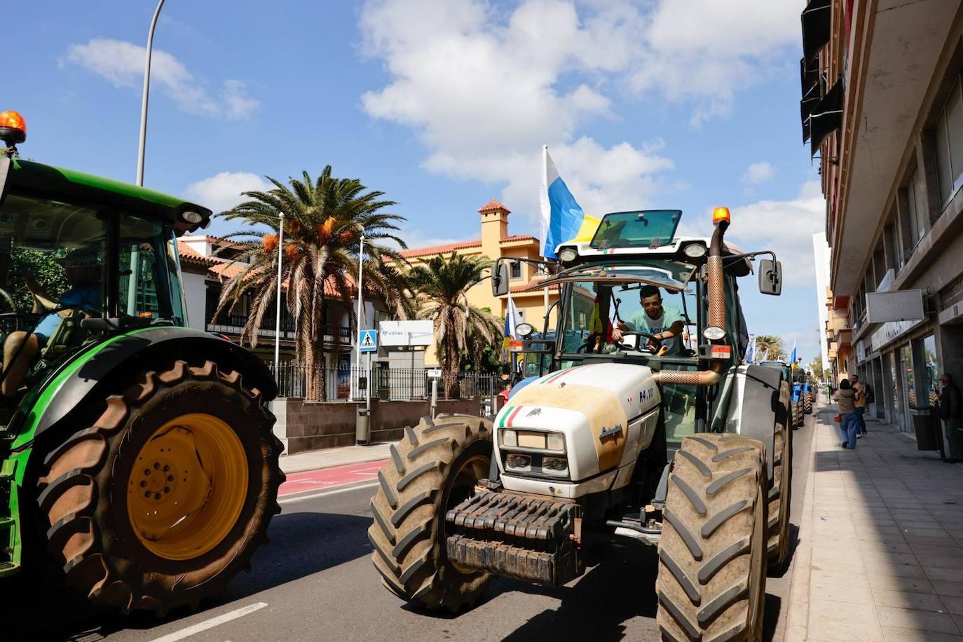 La tractorada toma la capital grancanaria en protesta por la situación del campo