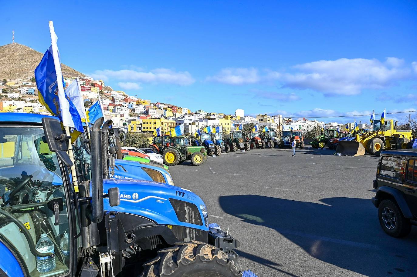 La tractorada toma la capital grancanaria en protesta por la situación del campo