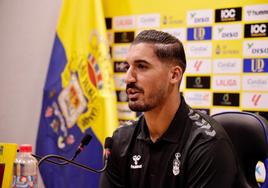 Álvaro Valles, durante la rueda de prensa en la Ciudad Deportiva de Barranco Seco.