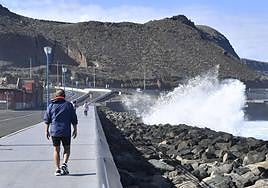 Oleaje en la capital grancanaria.