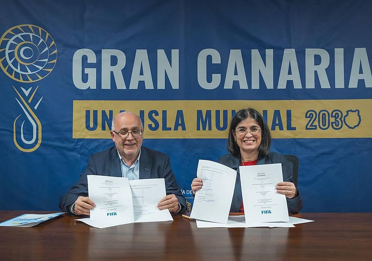 Imagen principal - La candidatura de Gran Canaria entrega los últimos requisitos de FIFA para ser sede del Mundial 2030
