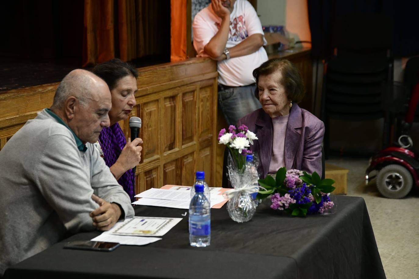 La Isleta reconoce en el día del barrio a vecinos destacados