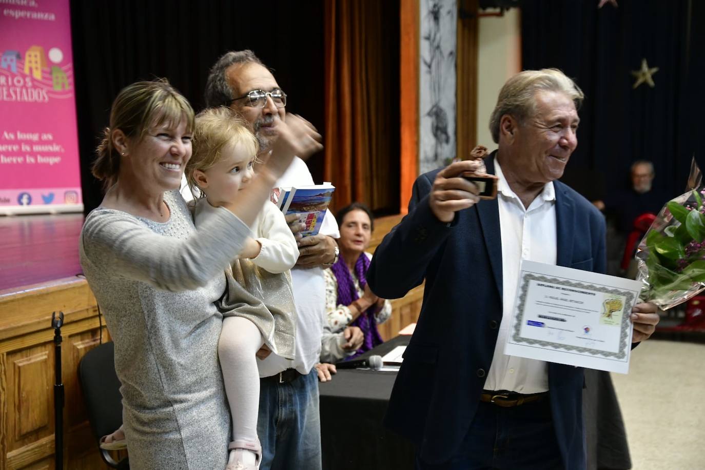 La Isleta reconoce en el día del barrio a vecinos destacados