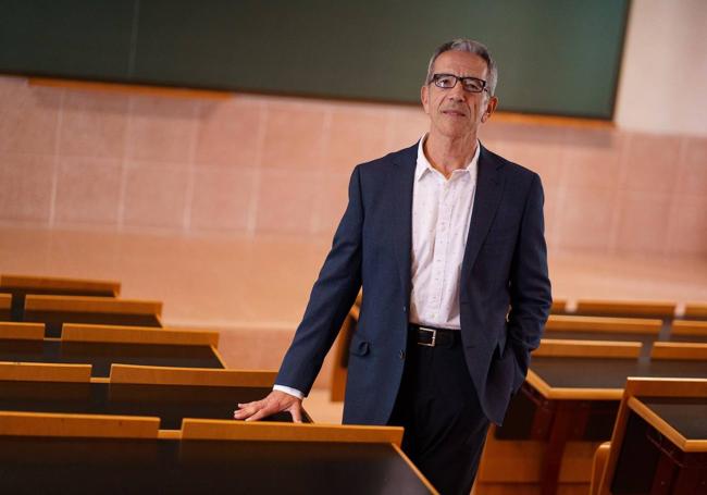 Cándido Román-Cervantes, director de la Cátedra Cajasiete de Economía Social y Cooperativa de la Facultad de Economía, Empresa y Turismo de la Universidad de La Laguna.