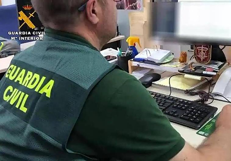 El Equipo Arroba de Lanzarote de la Guardia Civil ha procedido a la investigación de dos delitos de estafa.