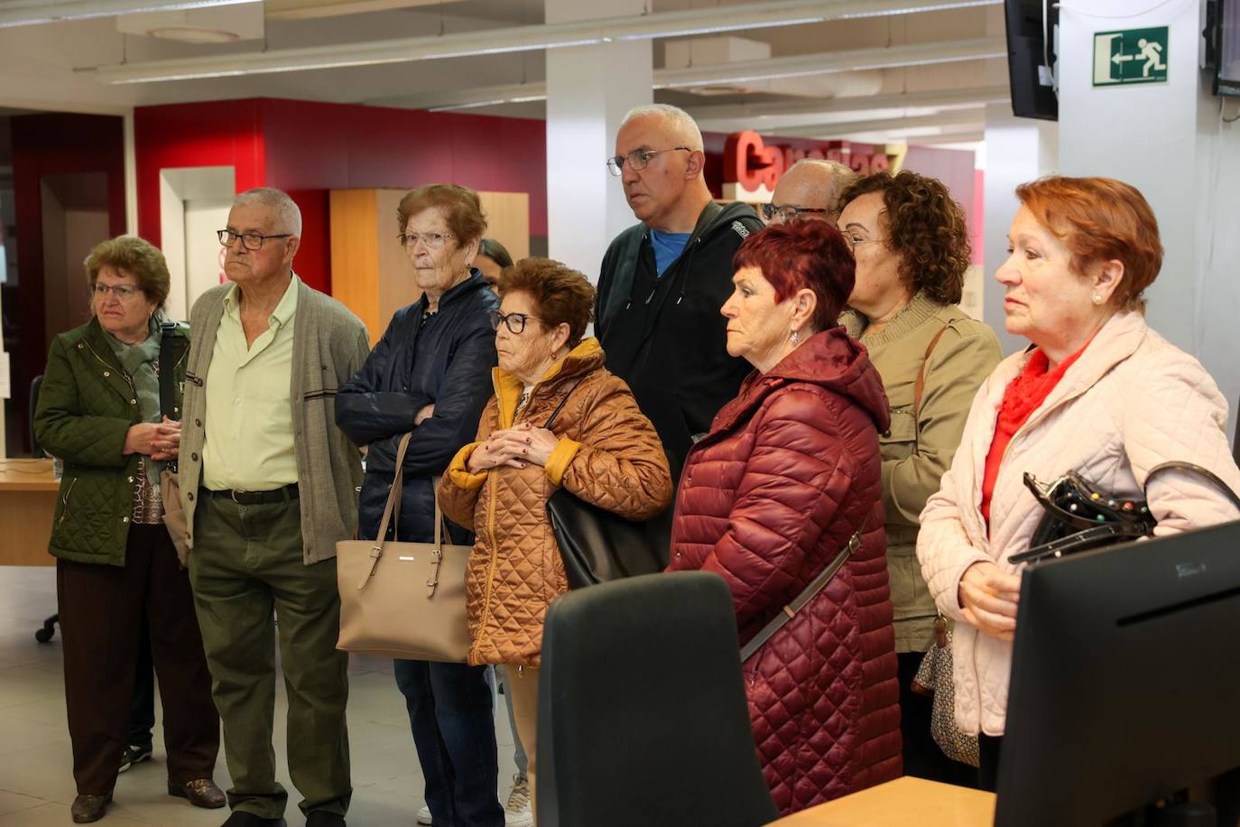 La visita del Centro de adultos La Herradura a CANARIAS7, en imágenes