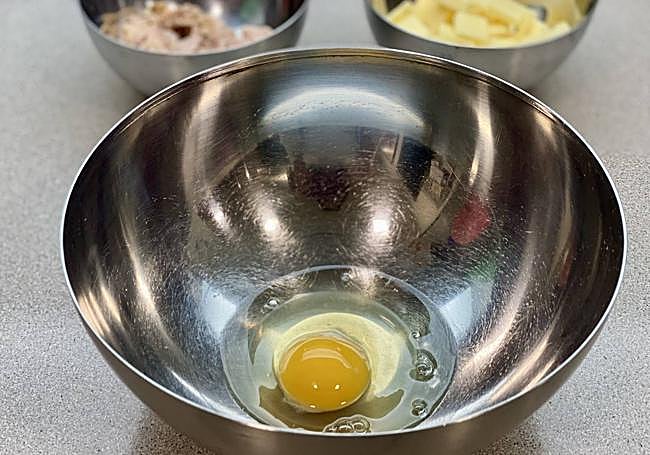 Incorporamos un huevo