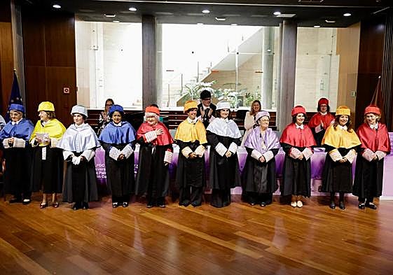 Foto de familia de las once honoris causa por la ULPGC.