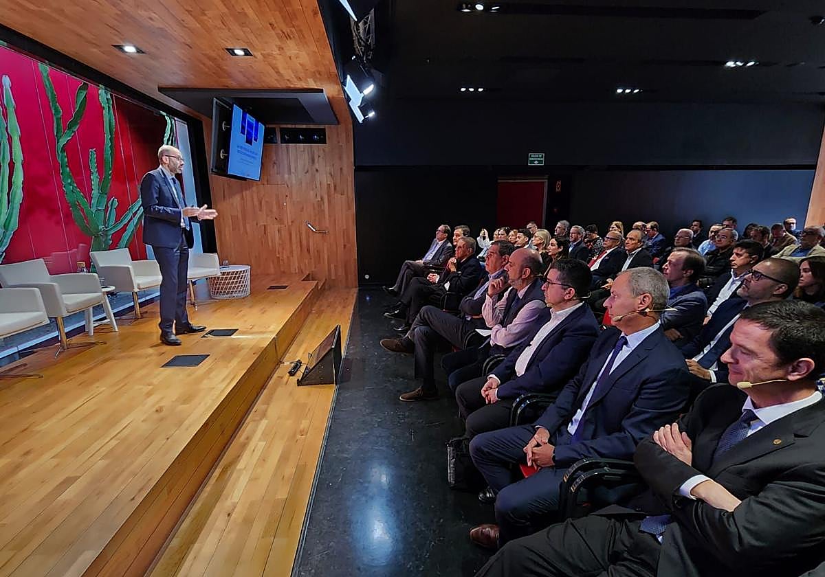 El foro CANARIAS7 &#039;Presente y futuro del sistema energético de Canarias&#039;, en imágenes