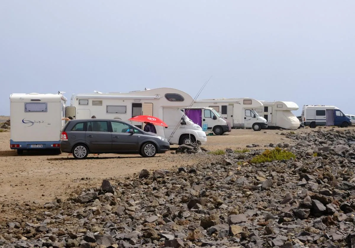 Acampar en Fuerteventura El Cabildo fija los criterios y los