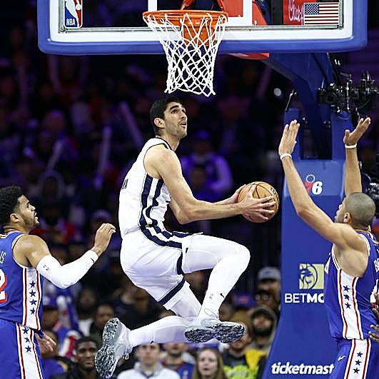 Aldama, en pleno vuelo.