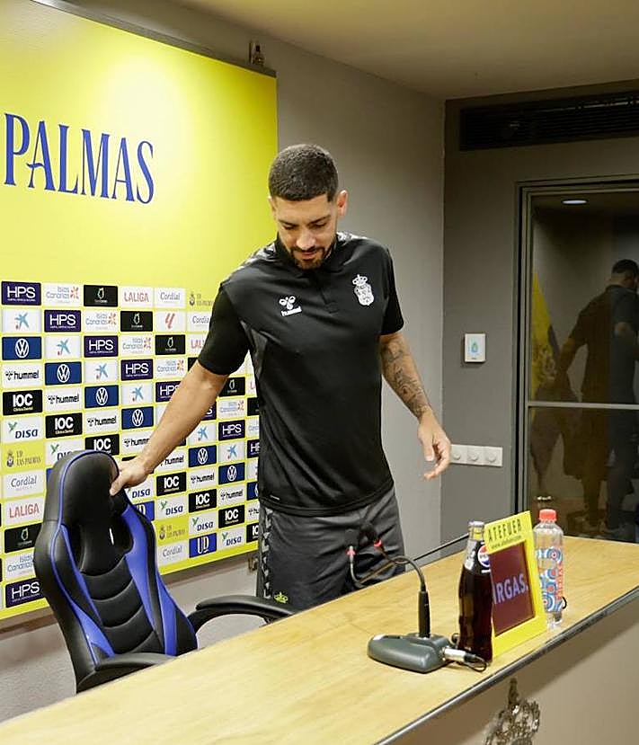Imagen secundaria 2 - Álex Suárez: «Al Athletic se le hace daño siendo nosotros mismos»