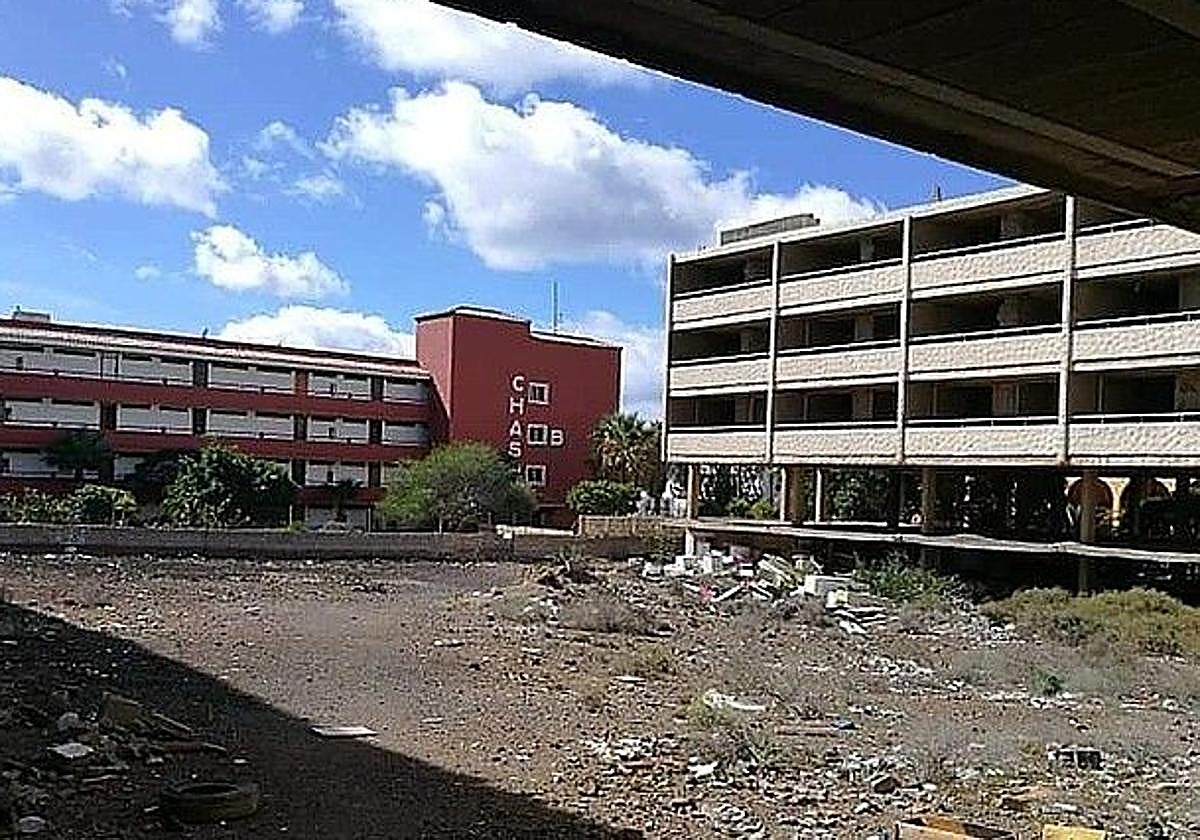 Imagen del edificio Chasna, en Costa del Silencio.