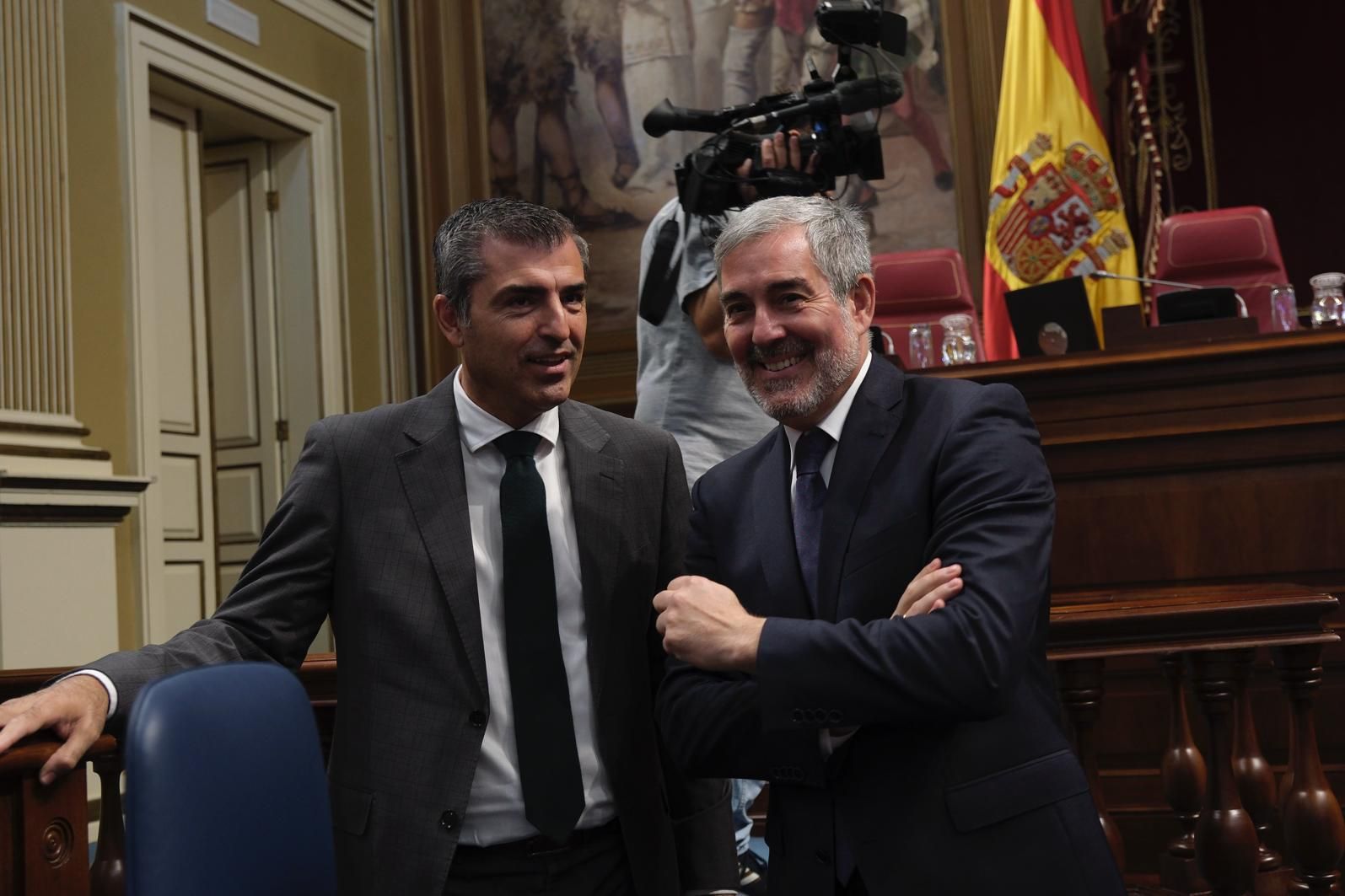 El debate del estado de la nacionalidad canaria, en imágenes