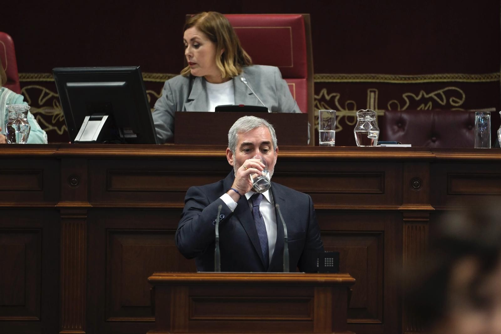 El debate del estado de la nacionalidad canaria, en imágenes