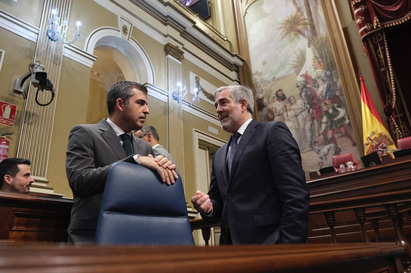 El debate del estado de la nacionalidad canaria, en imágenes