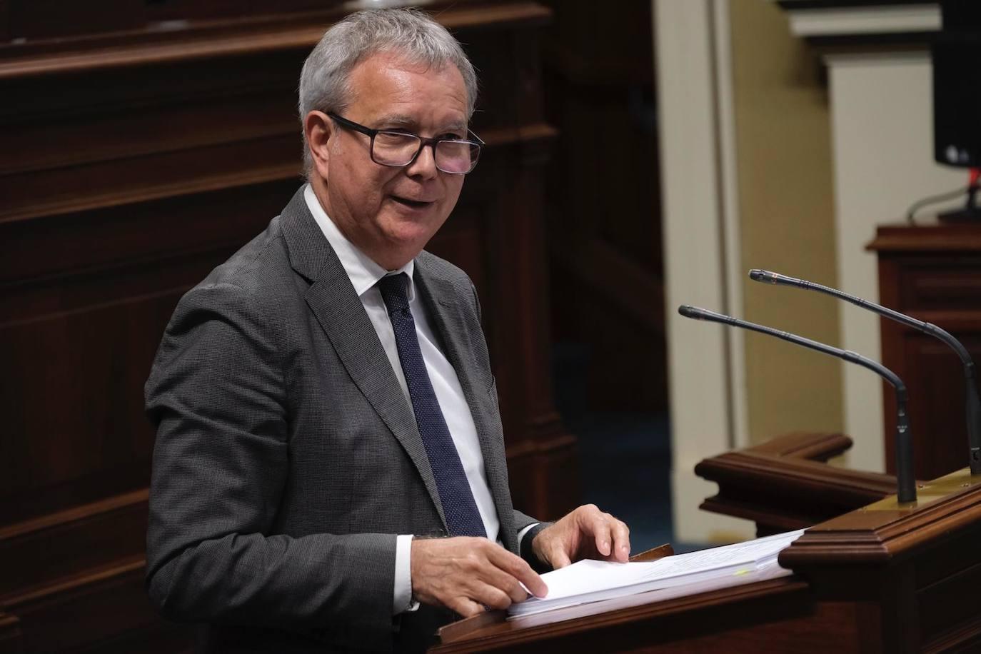 El debate del estado de la nacionalidad canaria, en imágenes