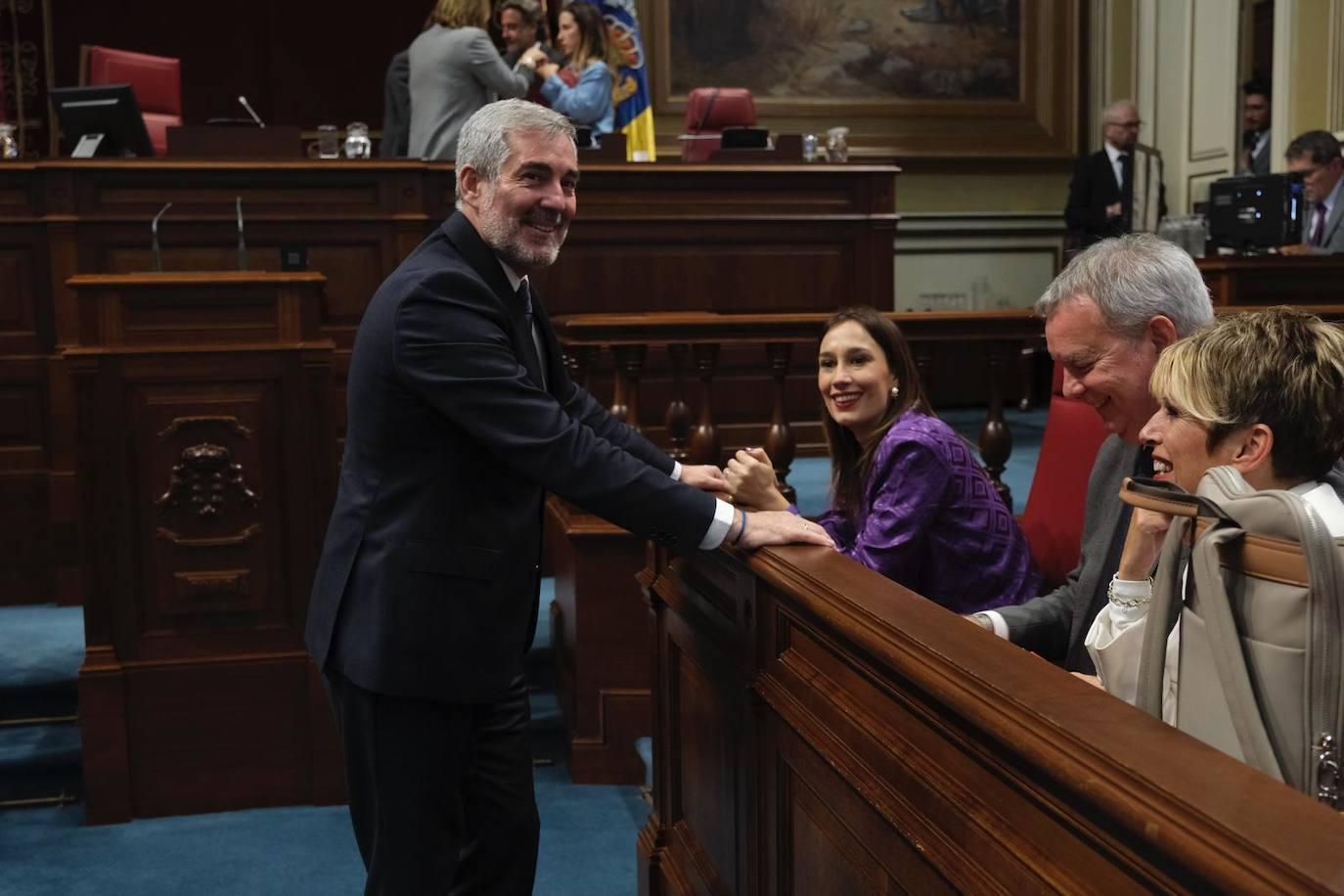 El debate del estado de la nacionalidad canaria, en imágenes