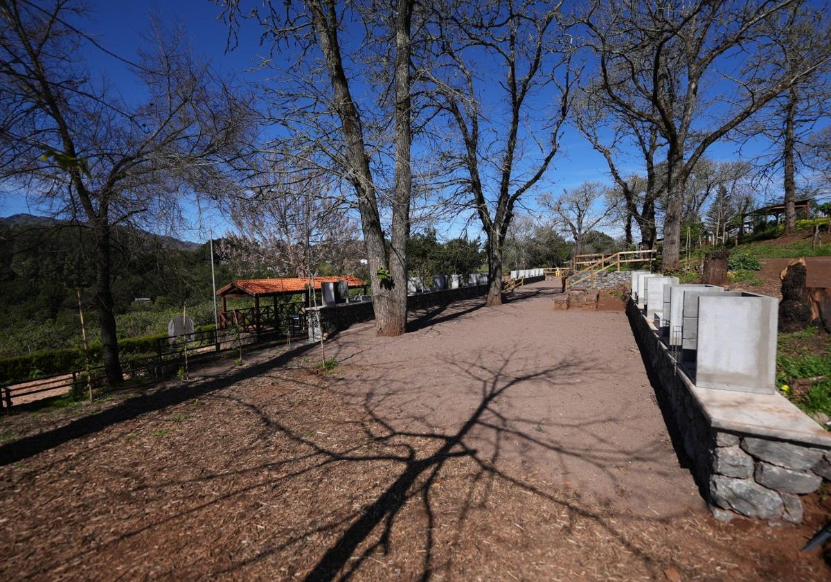 Finalizan las obras de accesibilidad a La Laguna de Valleseco