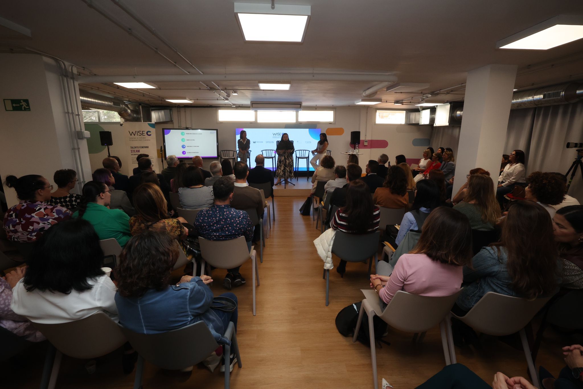 Las imágenes del nacimiento de Wise Canarias, primera asociación de mujeres STEAM de Canarias