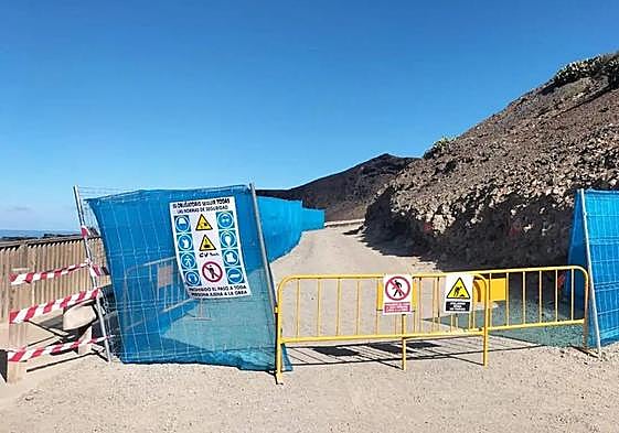 Obras en el acceso al Confital.