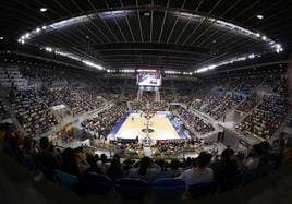 El Gran Canaria Arena se vistió de gala en el partido de la primera vuelta.