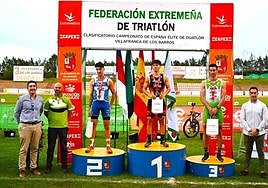 Escarabajal, en lo más alto del podio.