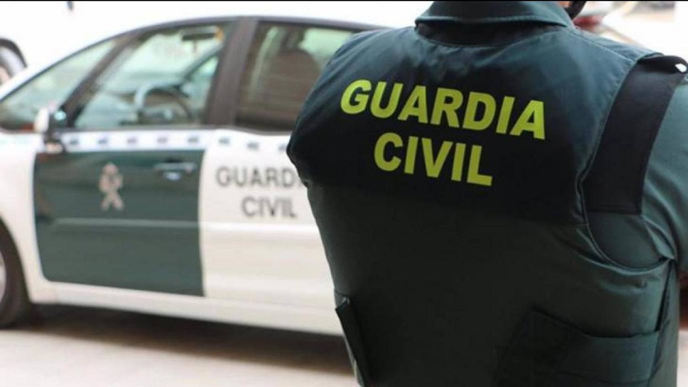 Detenidas dos personas poco tiempo después de cometer un robo con fuerza en una peluquería de La Palma
