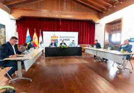 Encuentro de la Mesa de Alcaldes en Yaiza.