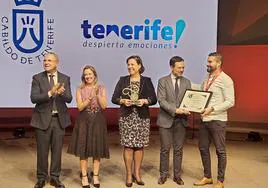 Jesús Camacho y Victoria López reciben el premio de 'Mejor Restaurante de Canarias'