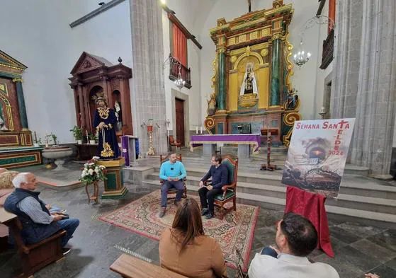 El alcalde Juan Antonio Peña y el vicario episcopal del Sur de Gran Canaria Antonio Juan González presentaron los actos en la parroquia de San Gregorio.