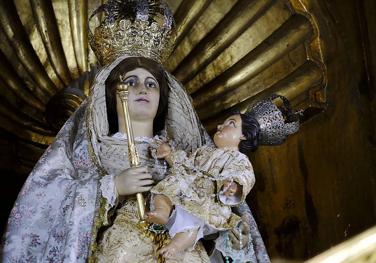 La Virgen de los Reyes indaga en sus orígenes