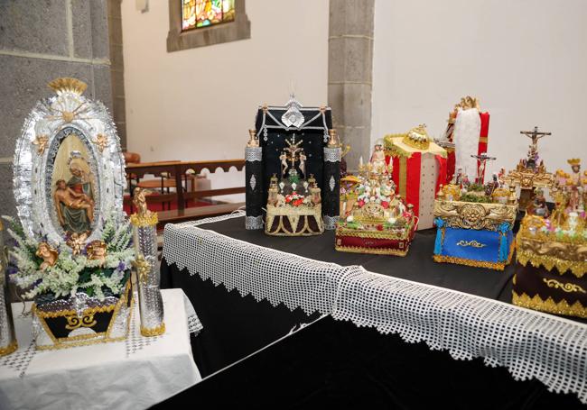 Los tronos que se estrenan en esta muestra.
