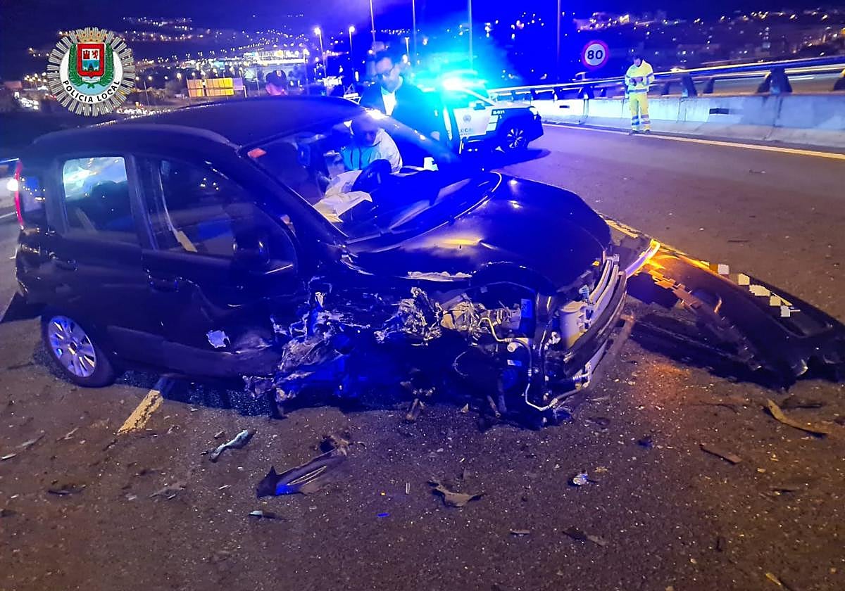 Imagen del accidente en la GC-3 en la capital grancanaria, con cuatro vehículos afectados y cinco heridos.