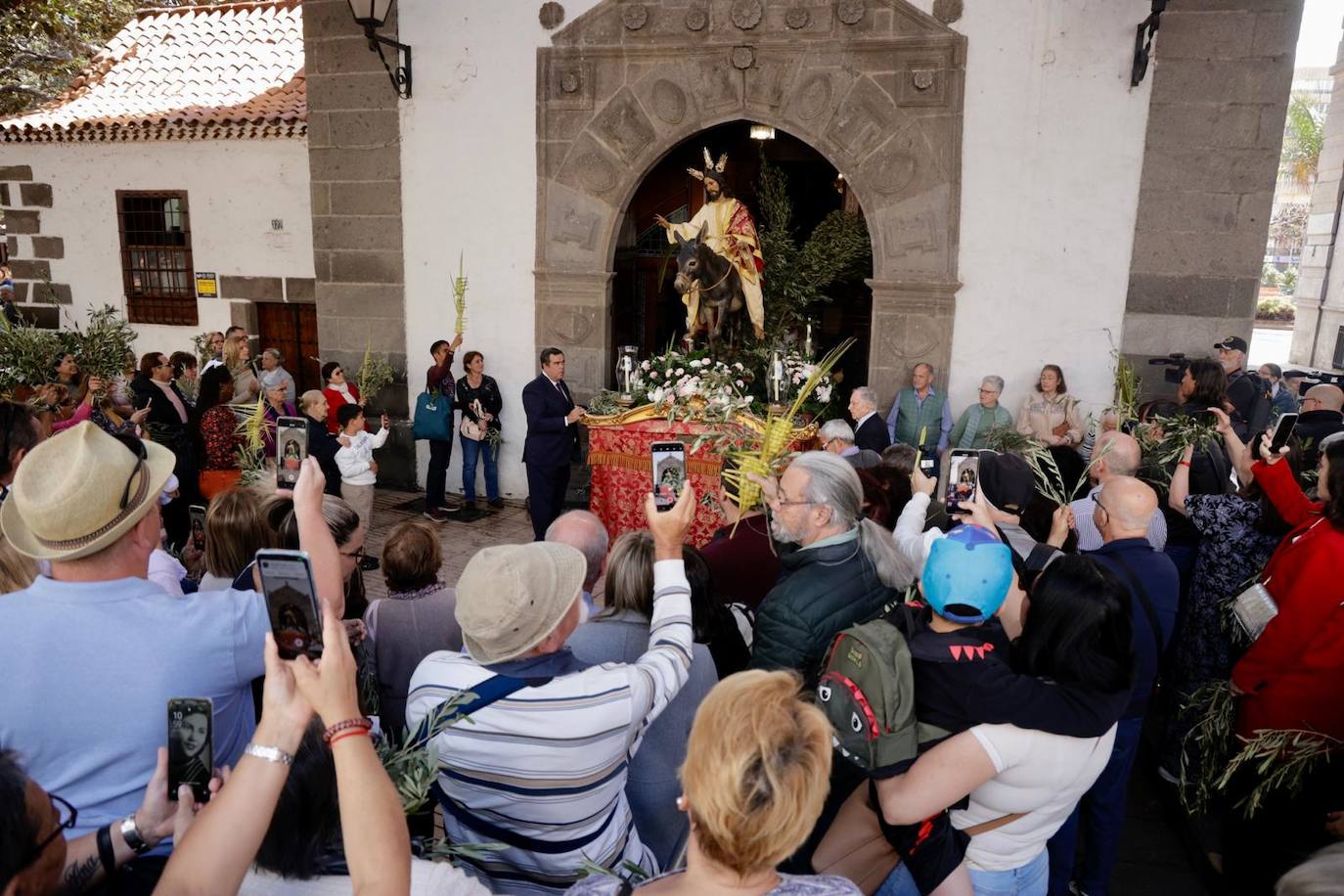 La procesión de La Burrita en la capital grancanaria, en imágenes