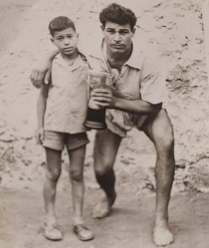 Imagen secundaria 2 - «El reconocimiento oficial a los Barranquera es algo que ilusiona a toda la lucha canaria»
