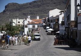 Calle principal de Tejeda, uno de los municipios grancanarios afectados la marcha de sus residentes.