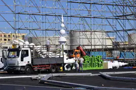 El escenario efímero del último carnaval. Ya no existe.