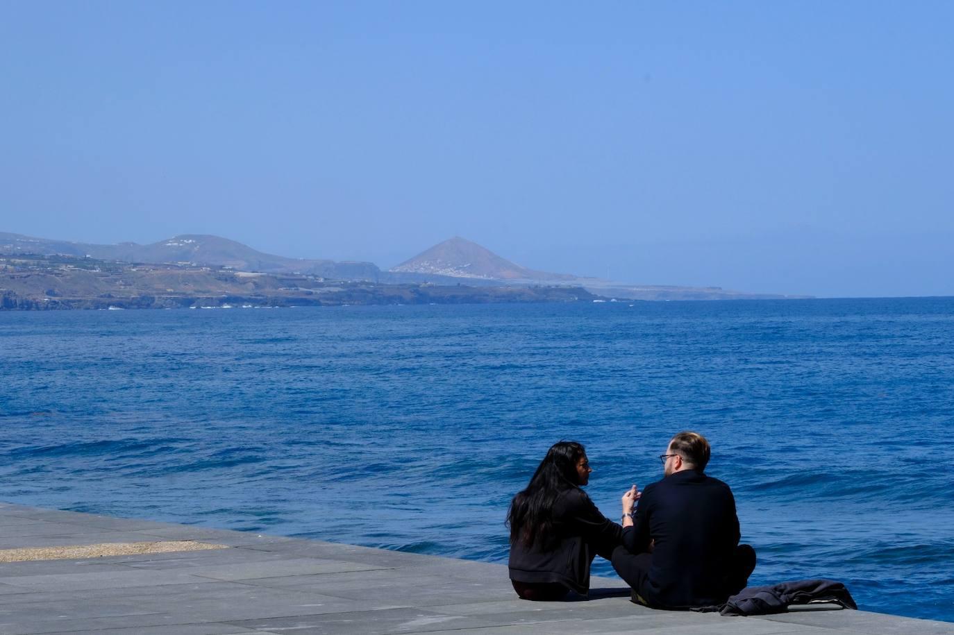 Playa, compras y paseos por la capital grancanaria este Jueves Santo