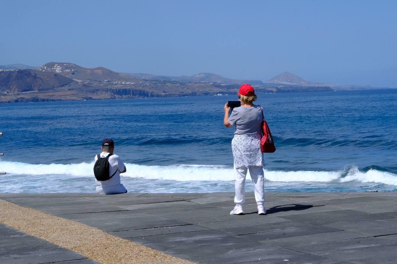Playa, compras y paseos por la capital grancanaria este Jueves Santo