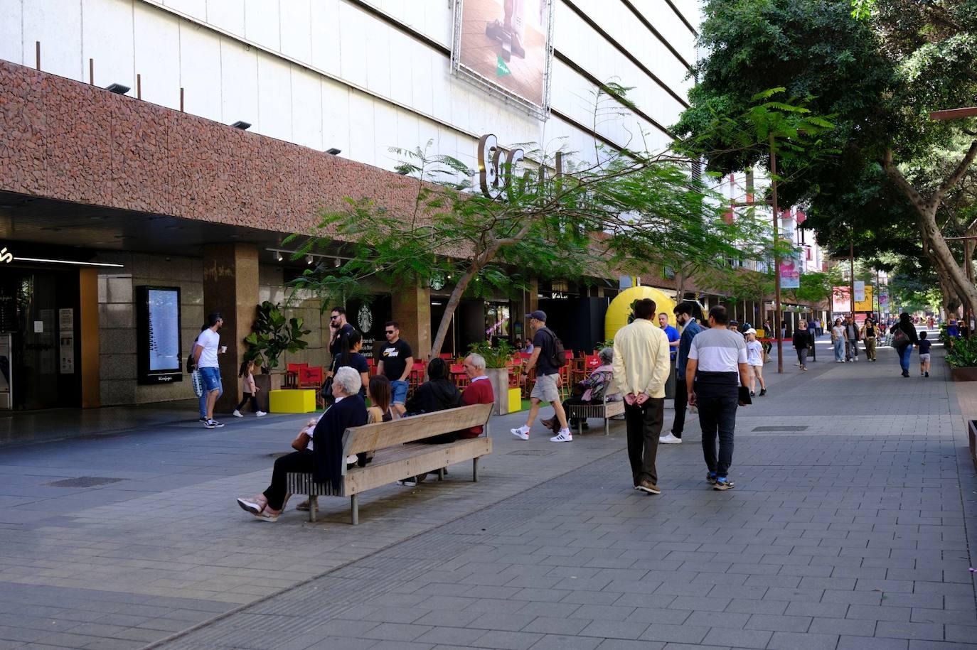 Playa, compras y paseos por la capital grancanaria este Jueves Santo