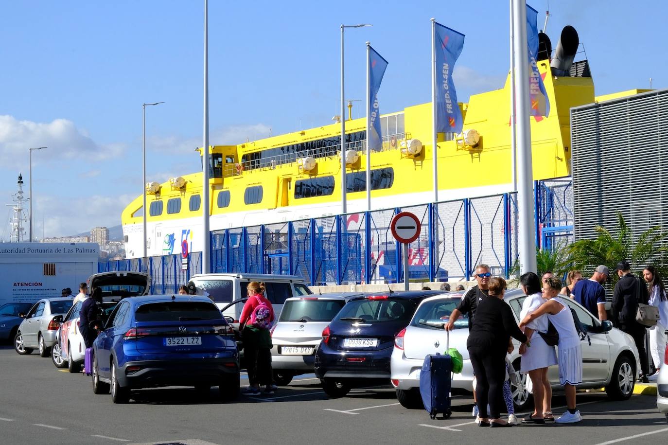 El inicio de las vacaciones de los canarios en Semana Santa, en imágenes