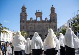 Fervor y tradición en la procesión de Las Mantillas