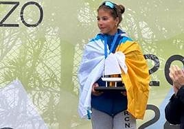 Marta Mansito, en la segunda plaza del podio.